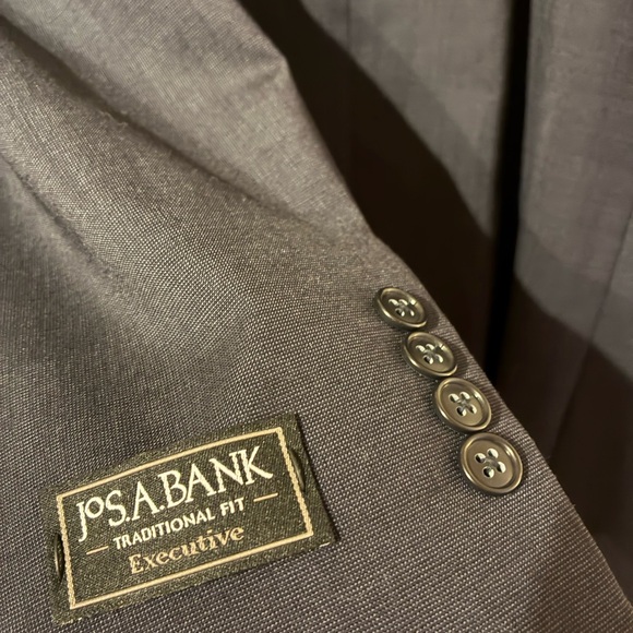 Jos. A. Bank Dark Grey Suit - Never Worn - New in bag with tags - Picture 9 of 13
